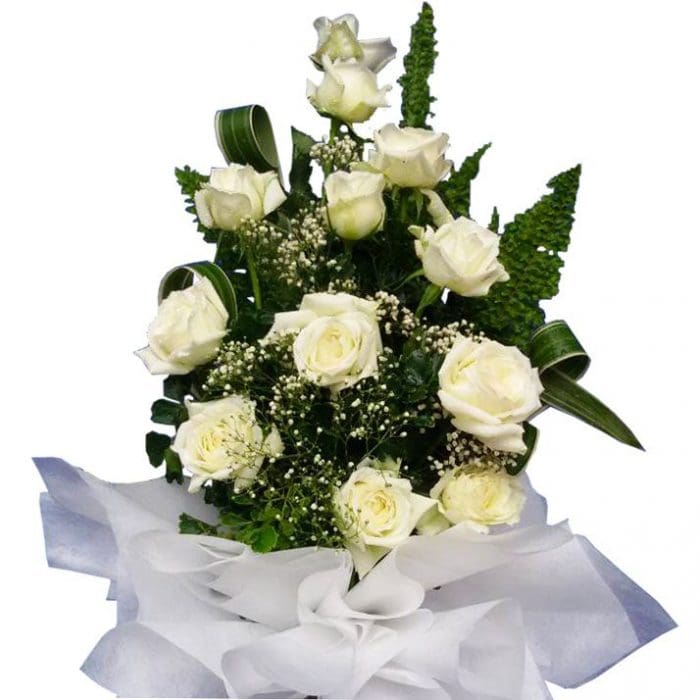 White Roses large bouquet close