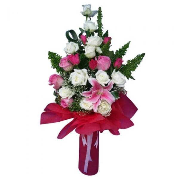 Mixed bouquet of Roses and lily